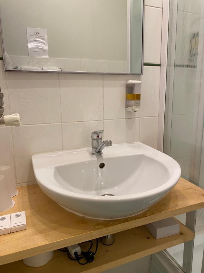 Hotel Kert Free Parking Riga Bagian luar foto