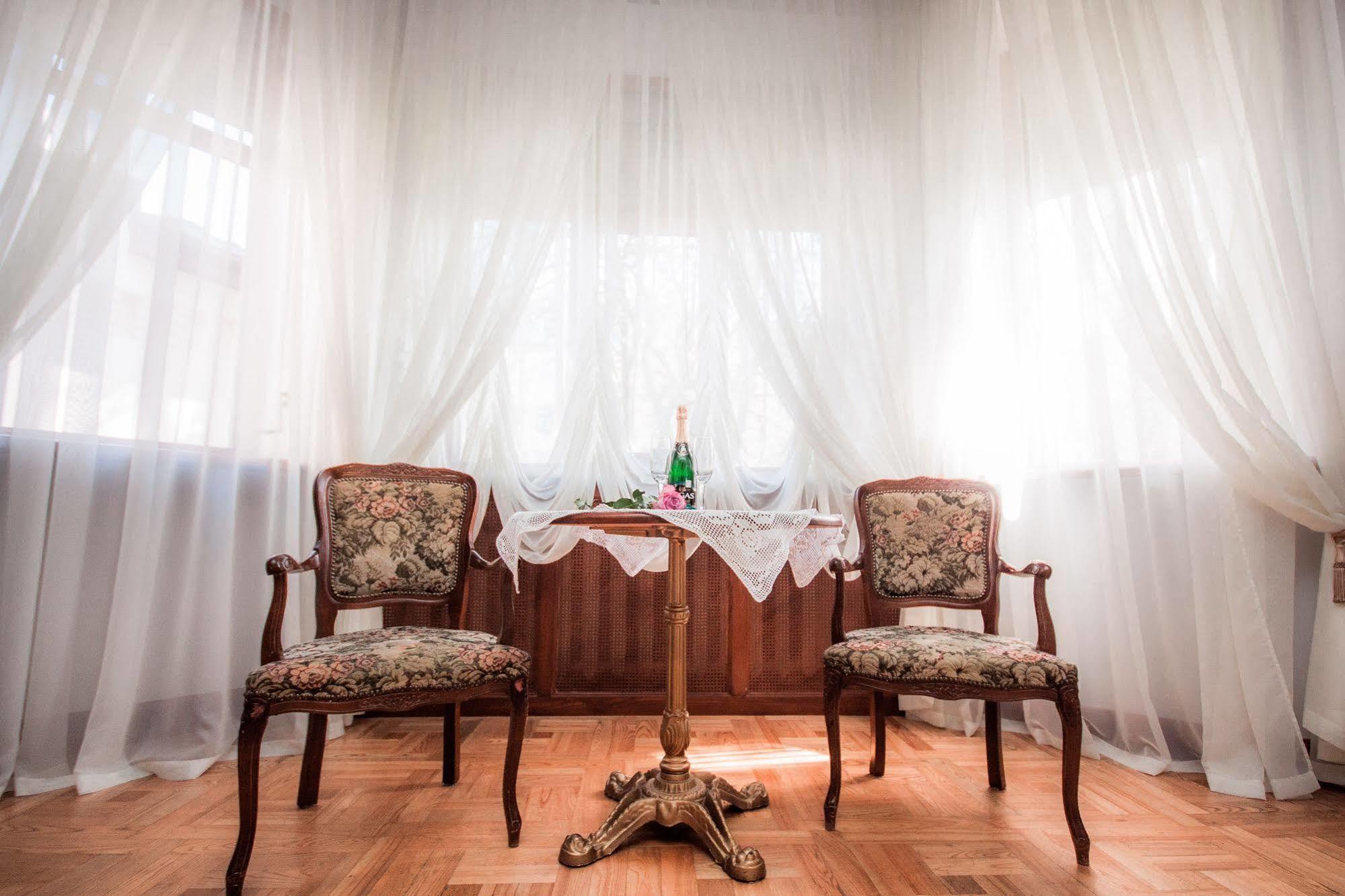 Hotel Kert Free Parking Riga Bagian luar foto