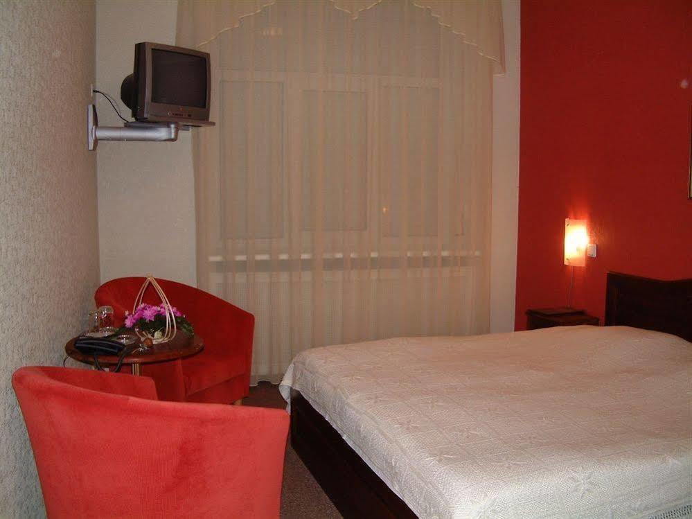 Hotel Kert Free Parking Riga Bagian luar foto